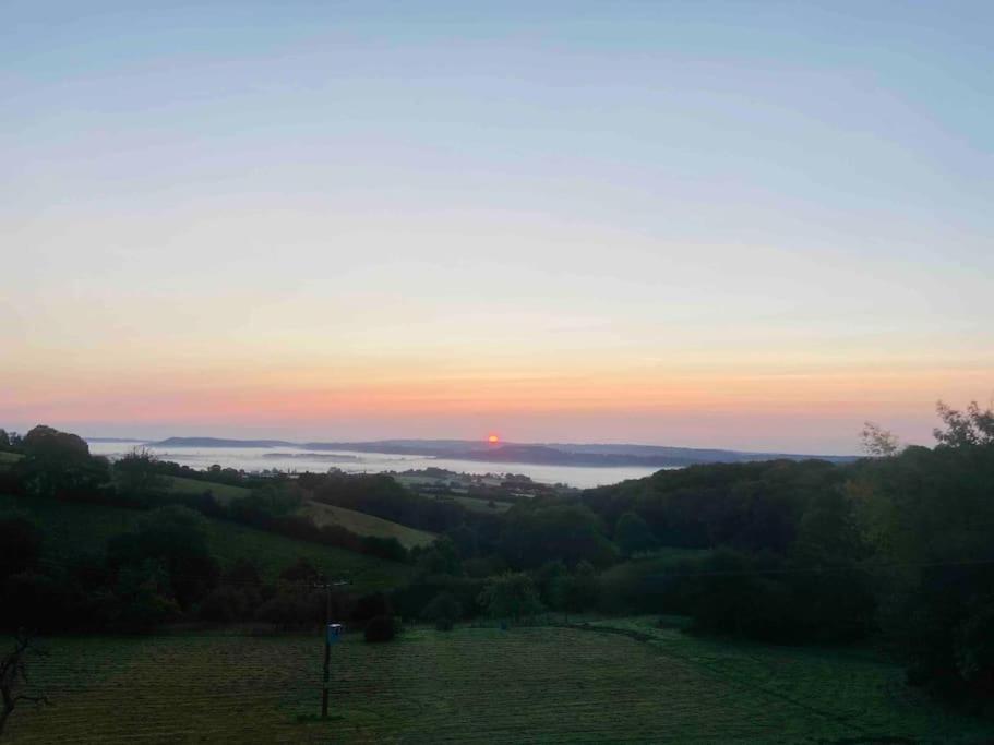 The Mill Stylish Rural Apartment With Beautiful Views Welsh Newton Common Exterior foto